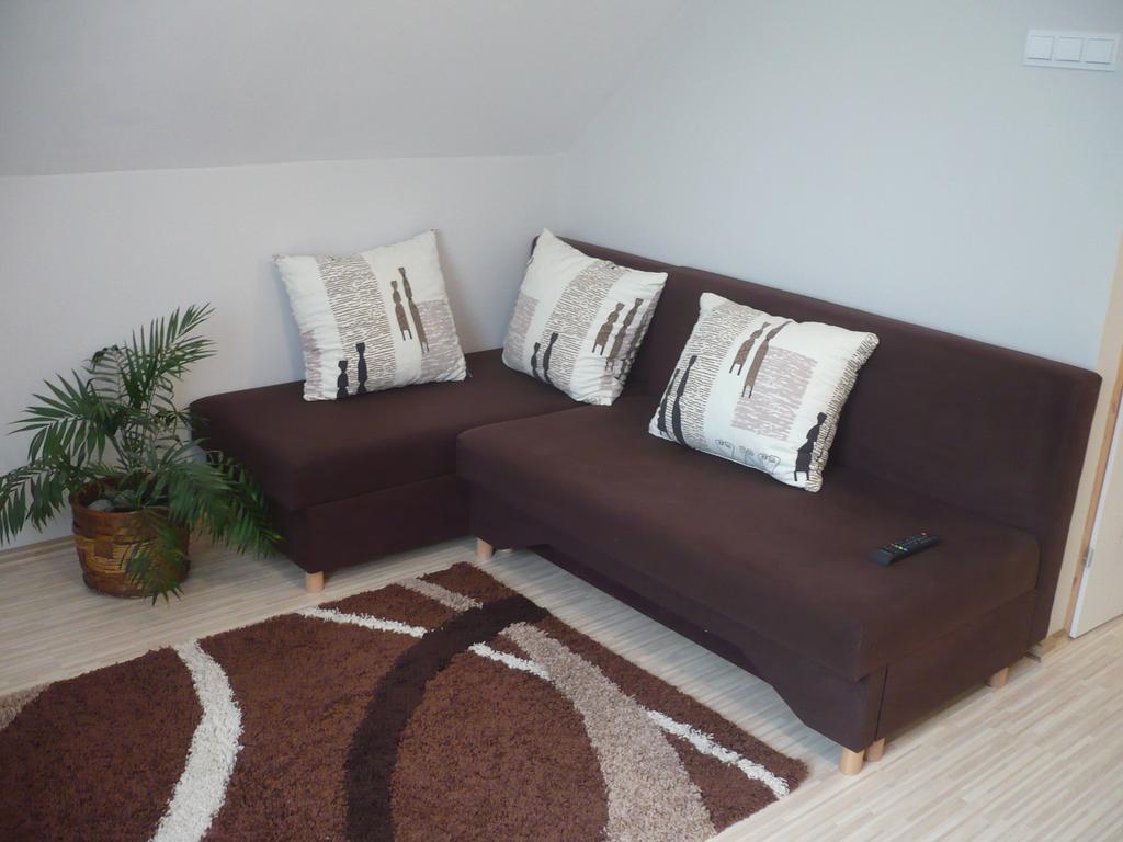 Eszter Apartmanhaz Hajdúszoboszló Exterior foto