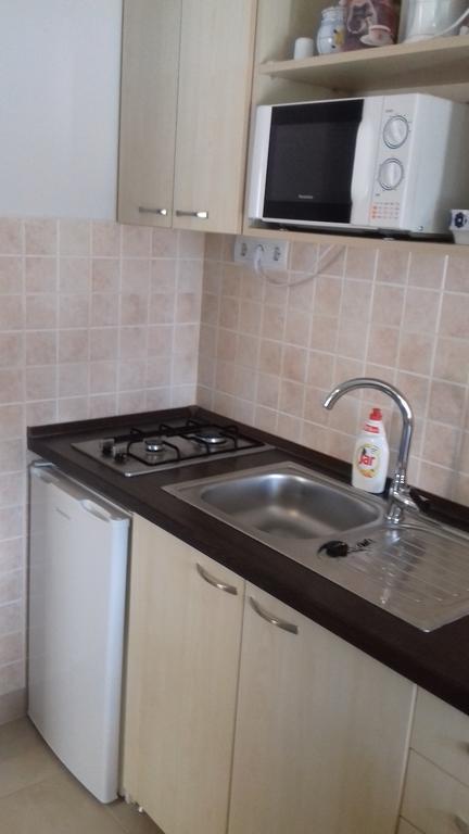 Eszter Apartmanhaz Hajdúszoboszló Exterior foto