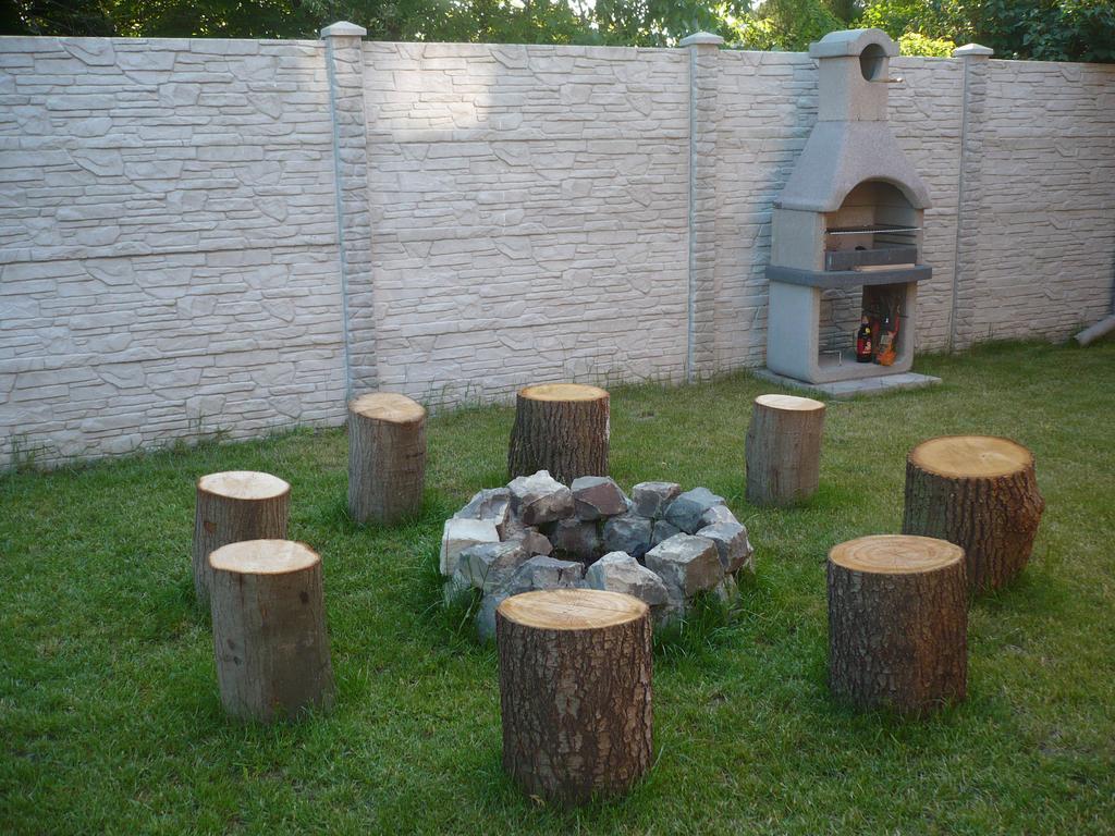 Eszter Apartmanhaz Hajdúszoboszló Exterior foto