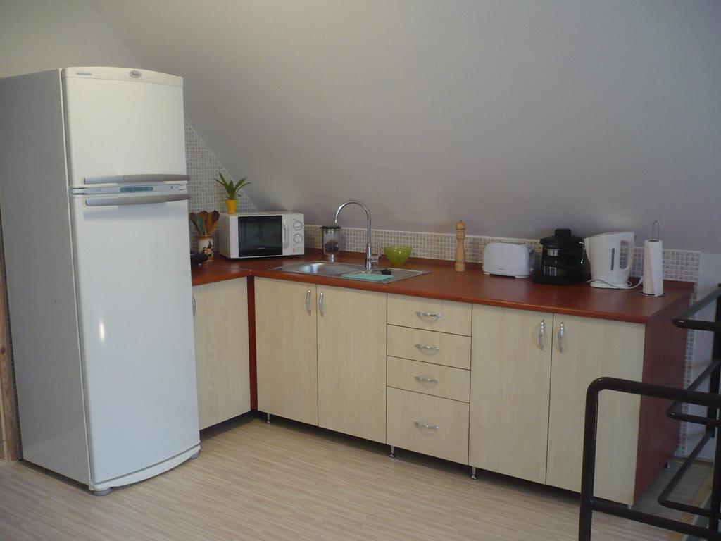 Eszter Apartmanhaz Hajdúszoboszló Exterior foto